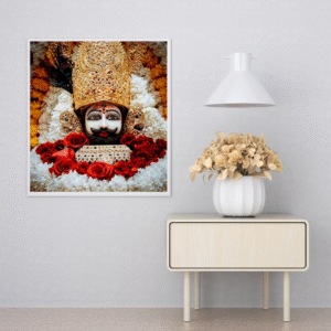 khatu-shyam-ji-divine-murti-with-golden-mukut-and-flowers